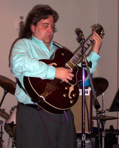 joey performing with LaSalle